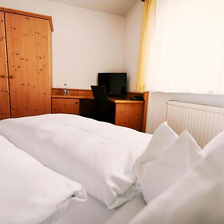 Gruener Baum Garni Hotel Krumbach Exterior photo